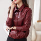 Giacca corta in pelle stile camicia da donna