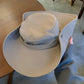 Cappellino con visiera larga 12 cm e protezione UV