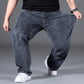 Jeans dritti elasticizzati e larghi alla moda