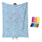 🎨 Kit Coperta da Colorare Fai da Te | Tessuto Morbido e Delicato sulla Pelle 🤗 | Pennarelli Lavabili, Si Ridisegna all'Infinito 🖍️ | Creatività e Relax per Tutta la Famiglia 🧡 | 2 Misure: 70×100 e 100×140 cm 📏