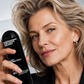 💇 Spray Modellante Volumizzante per Capelli – Formula Leggera, Tenuta Tutto il Giorno, Profumo di Pesca – Ideale per Capelli Sottili e Maturi 🍑💪