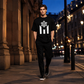 👕 T-Shirt da Uomo Traspirante con Stampa Culturale ✨🎨 - Misto Cotone | Collo Tondo | Cuciture Rinforzate | 4 Colori | Taglie XS-XL | 50% DI SCONTO