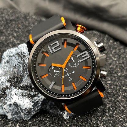 ⌚✨ Orologio al Quarzo Casual da Uomo – Design Sportivo Arancione & Nero, Cinturino in Silicone, Cassa 47mm, Movimento di Precisione 🏃💪