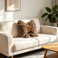 Cuscino a Fiocco in Morbido Peluche 🎀🛋️ | Un Tocco Animalier e Più Comfort per Divano o Letto | Effetto Coniglio, Leopardato o Marrone