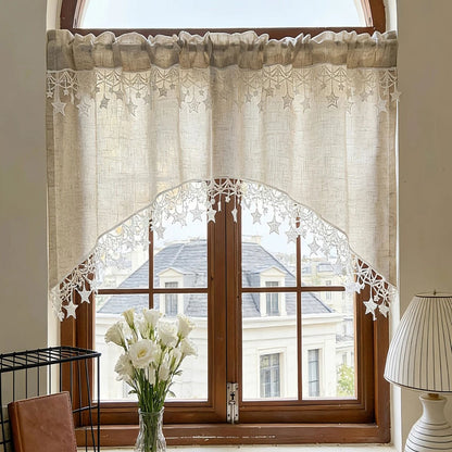 Tendina Country ⭐ con Pizzo Stellato | Più Privacy e Luce Naturale 🪟 | Design ad Arco, Facile da Installare | 3 Colori, 10 Misure 🌸