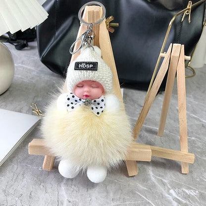 🧸 Portachiavi Peluche Bambola Neonato che Dorme con Pompon Soffice | Con Berretto in Maglia e Fiocco Strass | Ciondolo Decorativo per Borsa, Zaino e Chiavi Auto 🎀✨