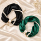 🧣 Collana Foulard da Donna con Perle e Chiusura Magnetica 🧲 | Raso Satin Elegante con Perle Luminose 📿 | Design 2 in 1 Indossabile Insieme o Separata ✨ | 7 Colori Raffinati