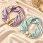 🧣 Collana Foulard da Donna con Perle e Chiusura Magnetica 🧲 | Raso Satin Elegante con Perle Luminose 📿 | Design 2 in 1 Indossabile Insieme o Separata ✨ | 7 Colori Raffinati