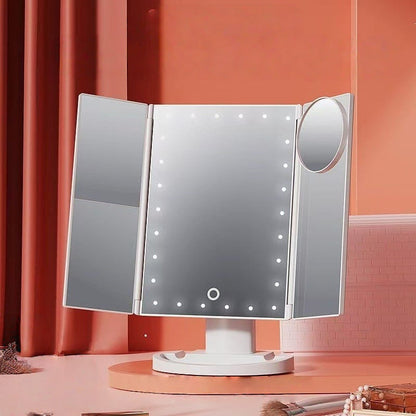 💄 Specchio Trucco Pieghevole a Tre Ante con 22 Luci LED ✨ Ingrandimento 1X 2X 3X 10X Touch Dimmerabile | Rotazione 180°, Base Portaoggetti e Doppia Alimentazione USB/Batterie 🌸
